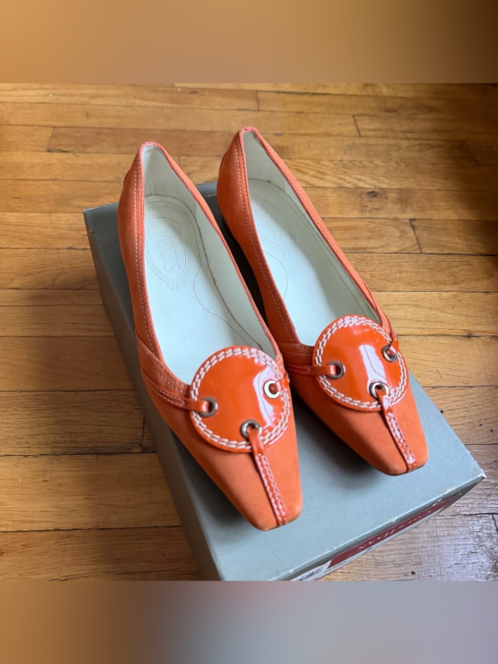 TODS vintage Orange Pointed Toe Slip-On Flats